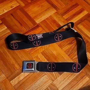 Deadpool buckle down belt buckle